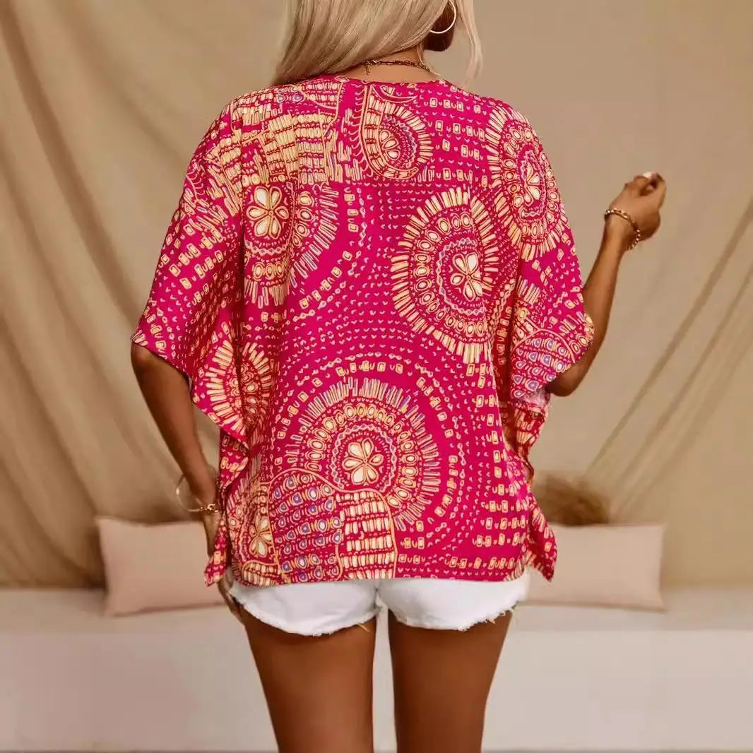 Blusa Amaltea™ com Estampa Ornamental e Caimento Fluido / Uma Peça Que Traz Personalidade Sem Pesar o Visual