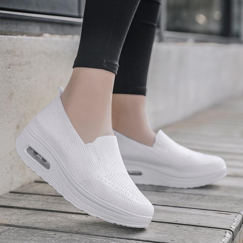 Tênis Slip-on Casual Aniston™ com Tecido Super Respirável e Amortecedor Confort - ModernLar
