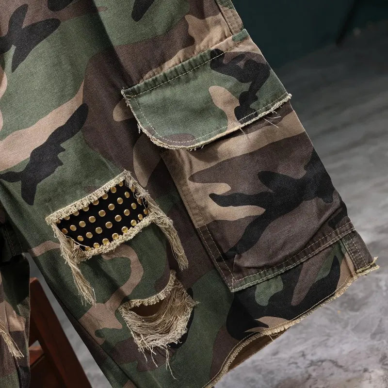 Shorts Torian™ em Tecido Resistente com Estampa Camuflada e Detalhes Destroyed