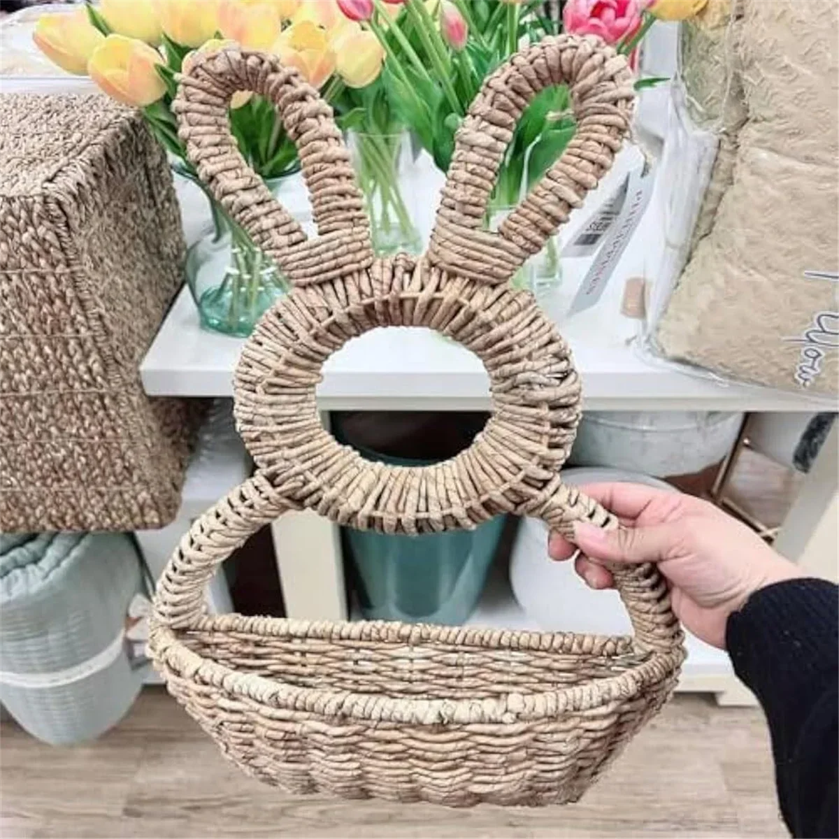 Cesta De Porta em Formato de Coelho em Fibra Natural / Beleza Artesanal em Formato de Coelho
