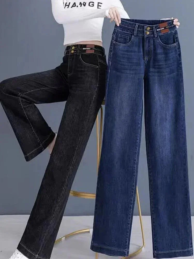 Calça Clara™ em Jeans Premium com Corte Reto e Cós Alto / Realce Suas Curvas com Conforto e Elegância Atemporal!