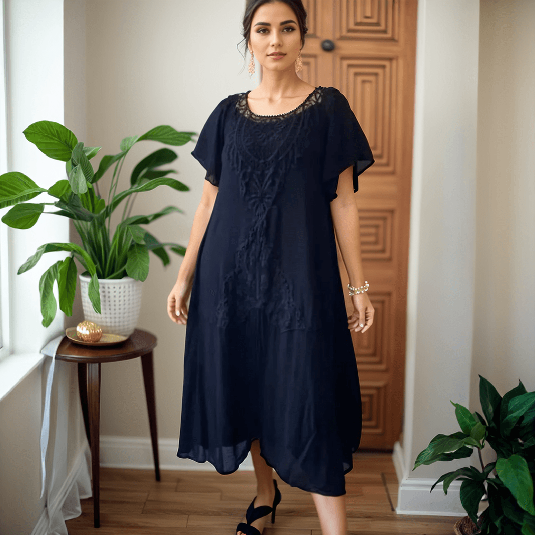 Vestido Gracianne™ em Popelina de Algodão com Detalhes em Renda / Sofisticação e Leveza para Encantar em Qualquer Ocasião!