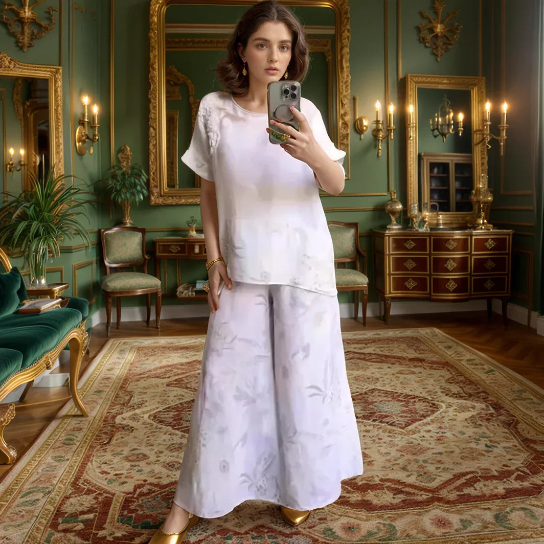 Conjunto Rosabelle™ em Algodão Nobre com Caimento Solto e Detalhe Florido / A Elegância que Floresce com Você!