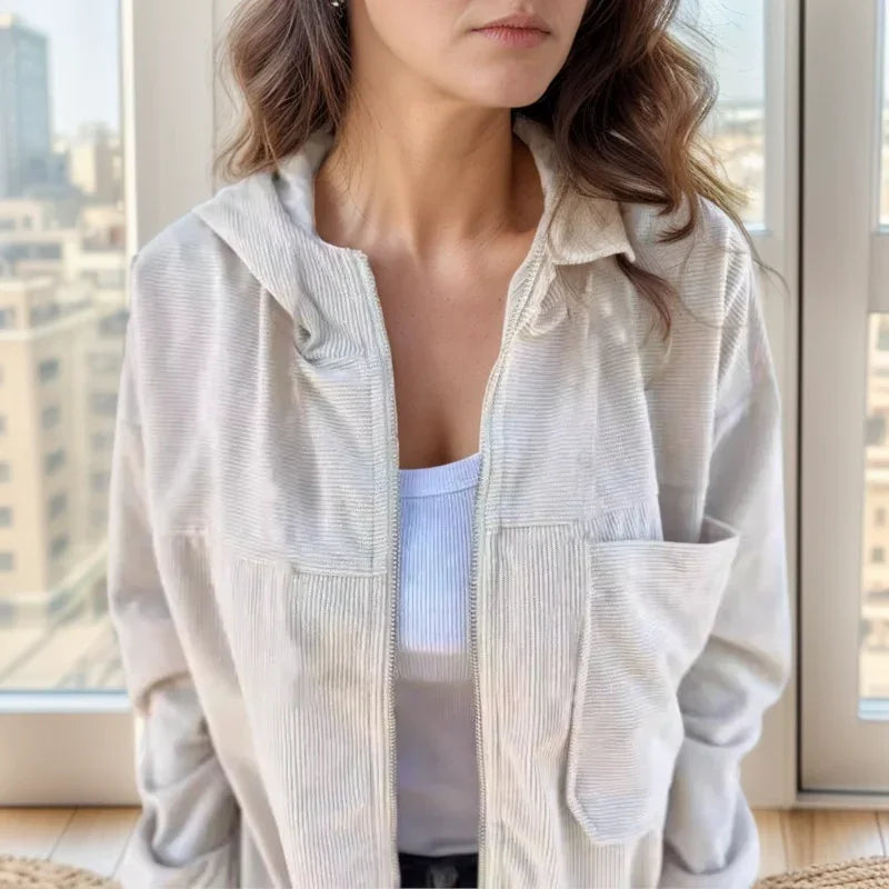 Jaqueta Urban Stile™ em Veludo com Capuz e Zíper Frontal / Estilo e Conforto no Ritmo do Seu Dia!