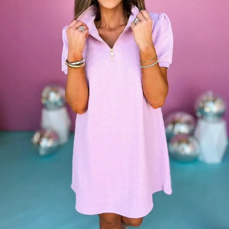 Vestido Lisiane™ com Textura em Relevo e Gola Polo Sofisticada / Estilo Moderno com Feminilidade Brasileira!