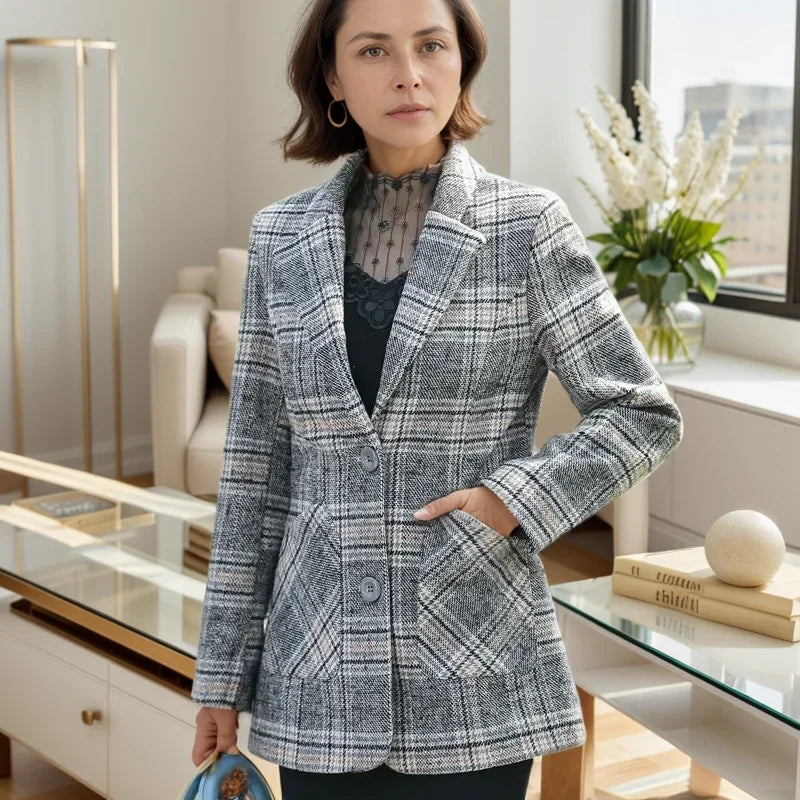 Blazer Íris™ em Algodão Encorpado com Toque de Lã e Estampa Xadrez / A Elegância Clássica que Nunca Sai de Moda!