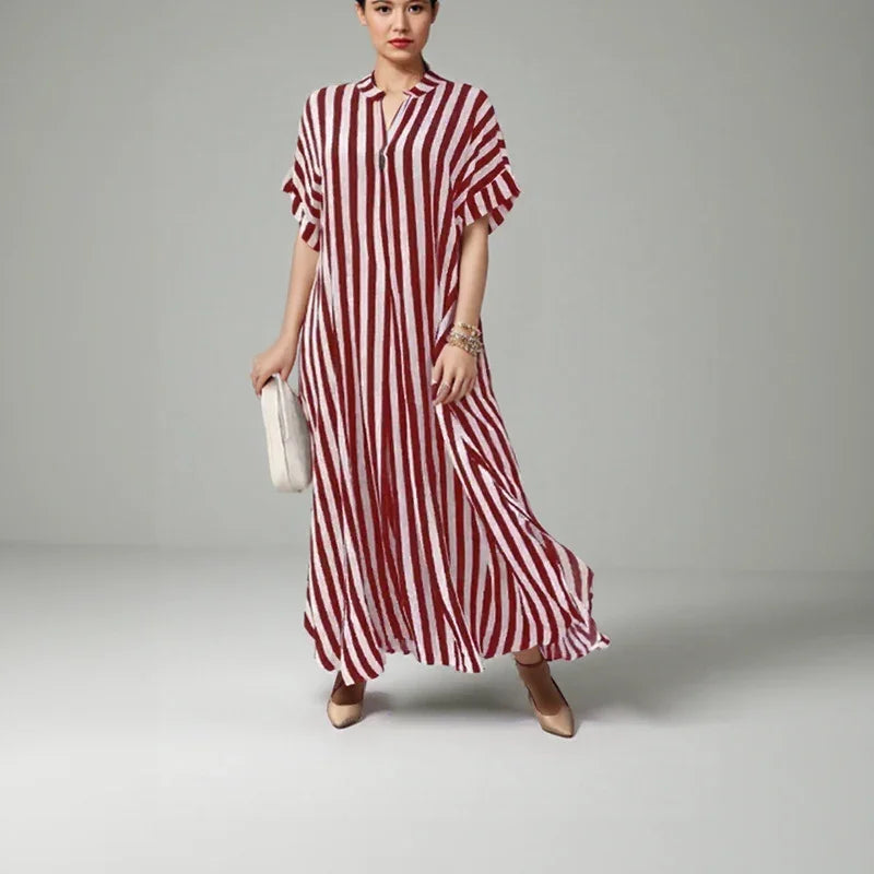 Vestido Olívia Moderna™ com Gola Camisa e Estampa Vertical / Charme Urbano com Leveza e Sofisticação!