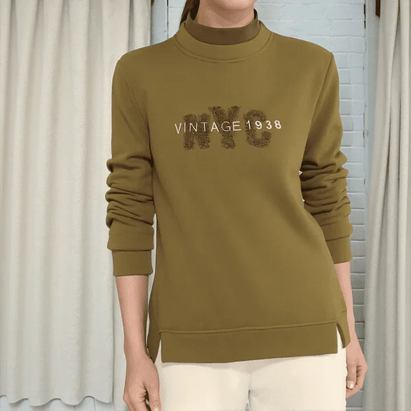 Blusa Central Park™ Em Moletinho Premium com Estilo Vintage Bordado / Quentinha, Leve e Cheia de Atitude!