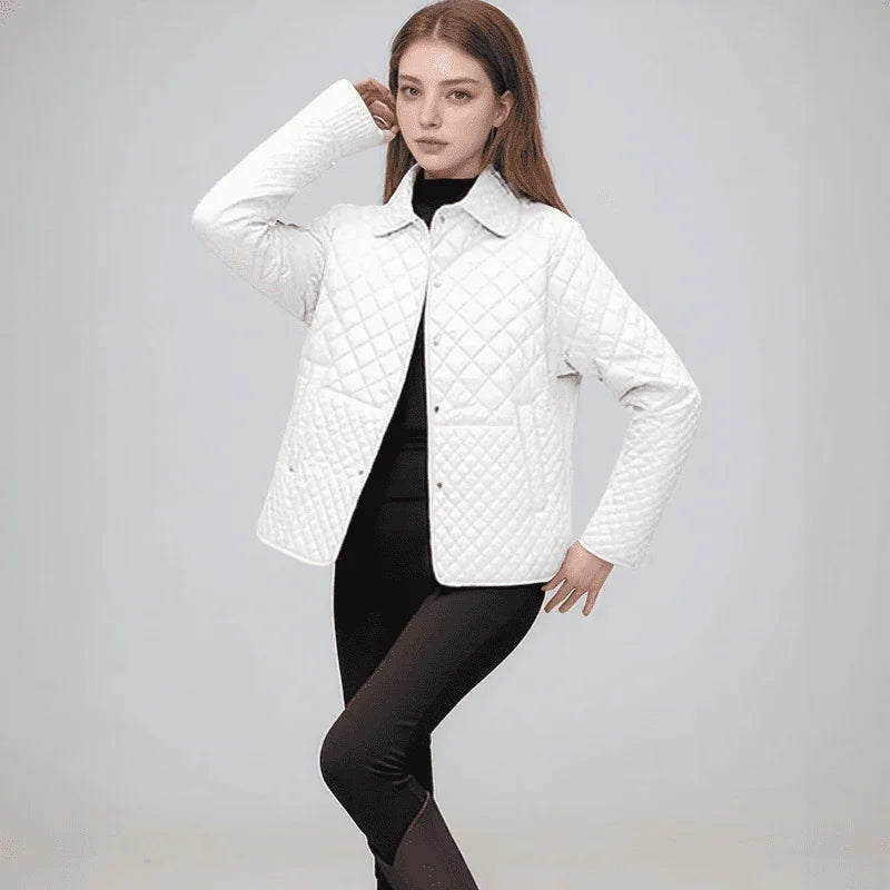 Jaqueta Diana™ em Matelassê com Algodão e Textura Acolchoada / Sofisticação e Leveza para o Seu Inverno Elegante!