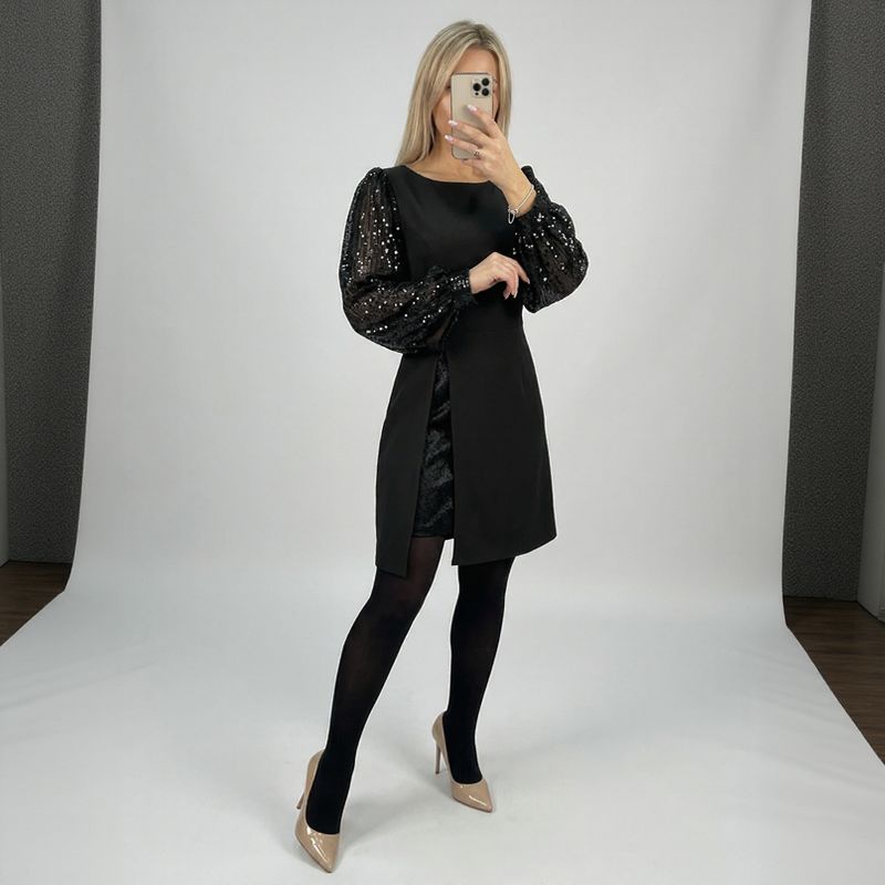 Vestido Midi Penélope™ com Mangas Bufantes Brilhantes e Fenda Elegante