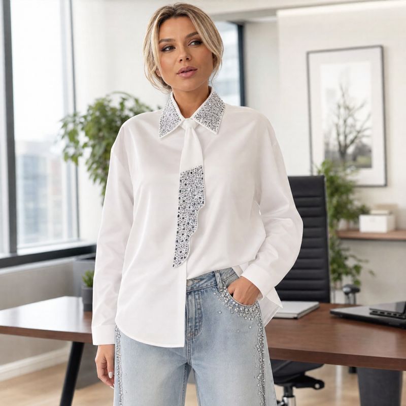 Camisa Louise™ Manga Longa com Gravata e Gola Detalhada com Pedrarias Brilhantes