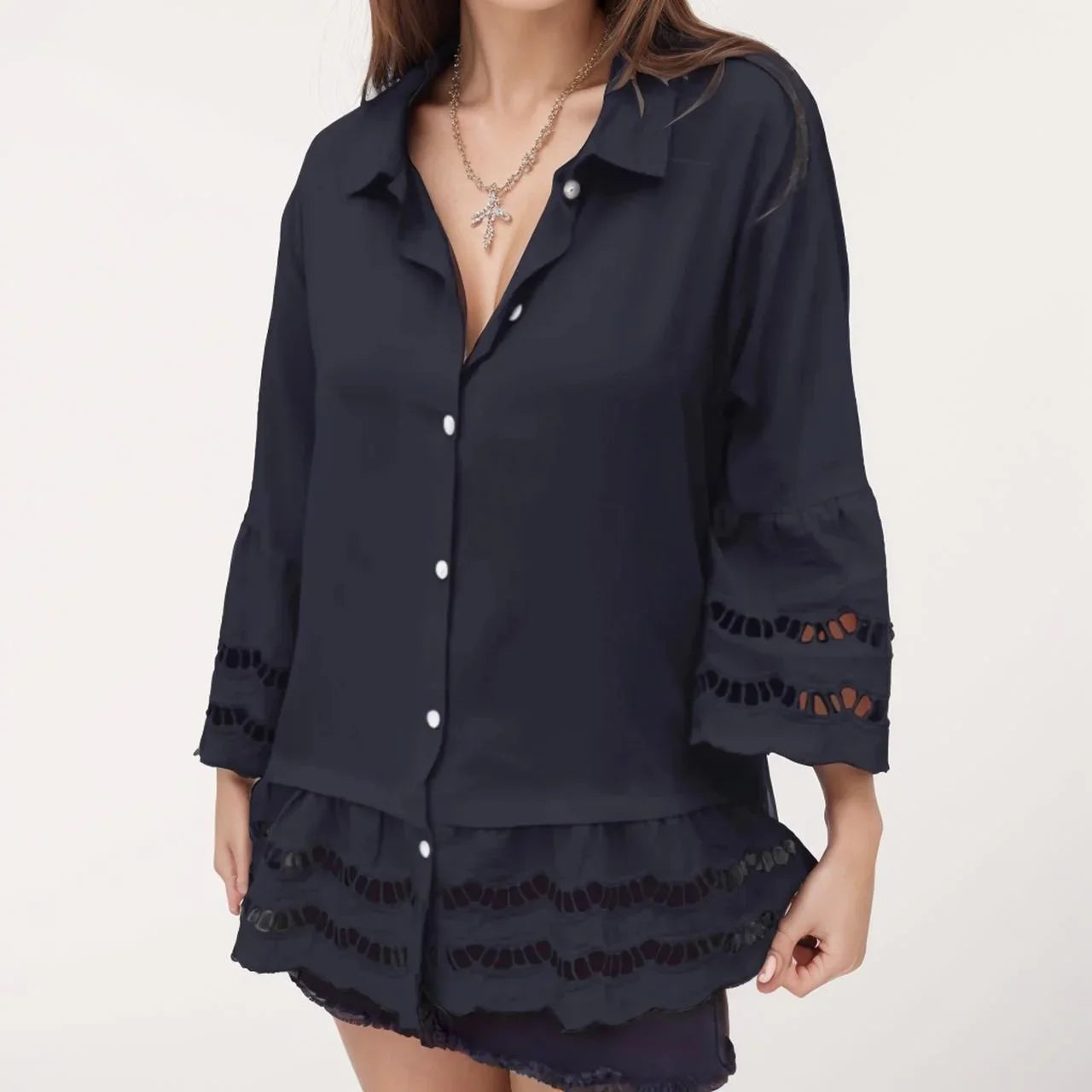 Camisa Amanda™ em Viscolycra com Detalhes em Renda / Frescor e Conforto com um Toque Moderno e Sofisticado!