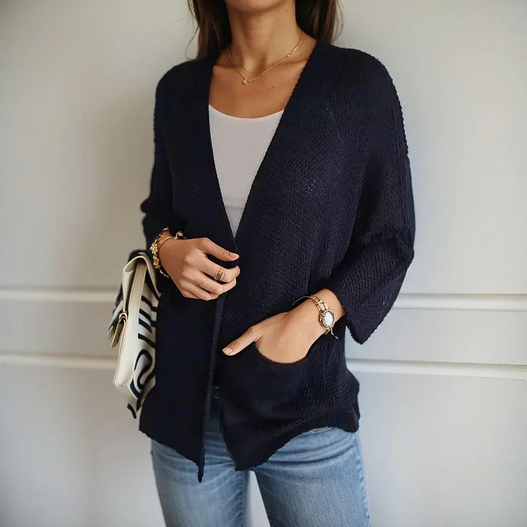 Cardigan Brisa Mediterrânea™ em Crochê Artesanal / Cada Peça, Uma Obra-Prima Única de Elegância Para o Seu Verāo!