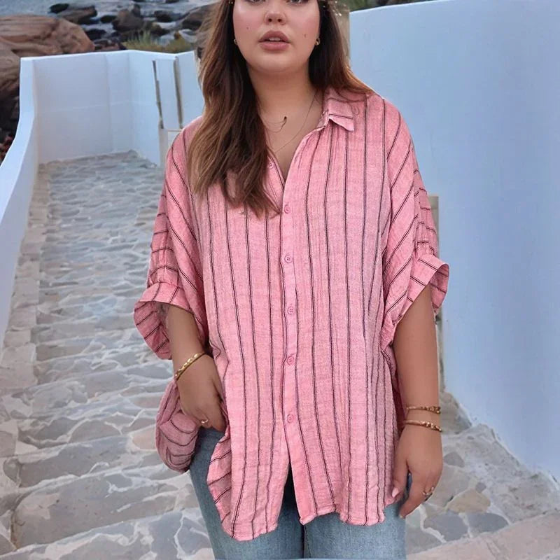 Camisa Feminina Castillo™ em Algodão Texturizado com Modelagem Oversized / Leveza e Charme que Abraçam Seu Estilo!