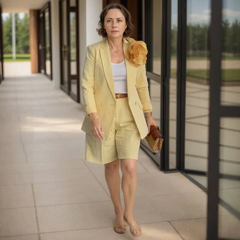 Conjunto Sra. Beatrice™ em Alfaiataria com Blazer Alongado e Shorts / Para a Mulher que Inspira Elegância, Respeito e Autenticidade!