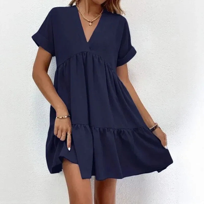 Vestido Viviê™ em Viscose Leve com Babado Amplo e Gola V / Delicadeza Atemporal com Caimento Livre e Sofisticado!