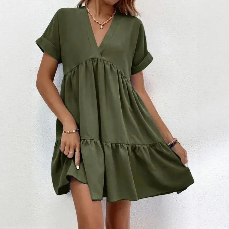 Vestido Viviê™ em Viscose Leve com Babado Amplo e Gola V / Delicadeza Atemporal com Caimento Livre e Sofisticado!