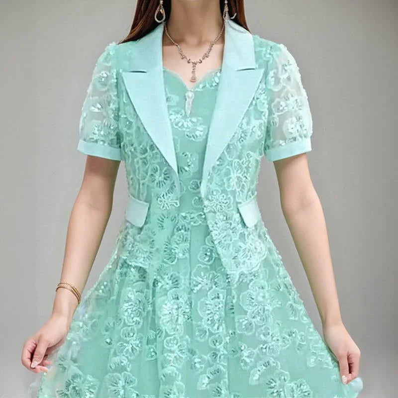 Vestido Clara Belle™ com Blazer Removível e Rendas Florais / Delicadeza Luxuosa em Cada Detalhe!
