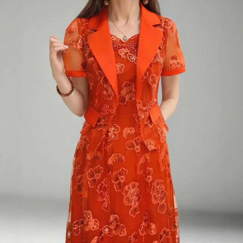 Vestido Clara Belle™ com Blazer Removível e Rendas Florais / Delicadeza Luxuosa em Cada Detalhe!