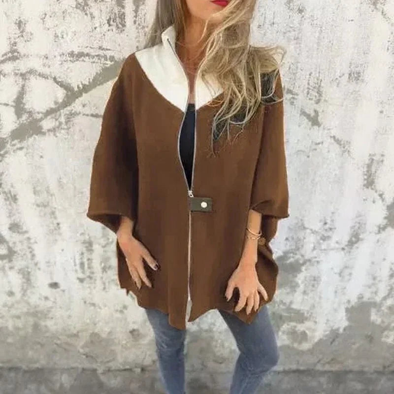 Casaco Georgia Flair™ com Gola Contrastante e Modelagem Ampla / A Sofisticação Urbana em sua Versão Mais Autêntica!