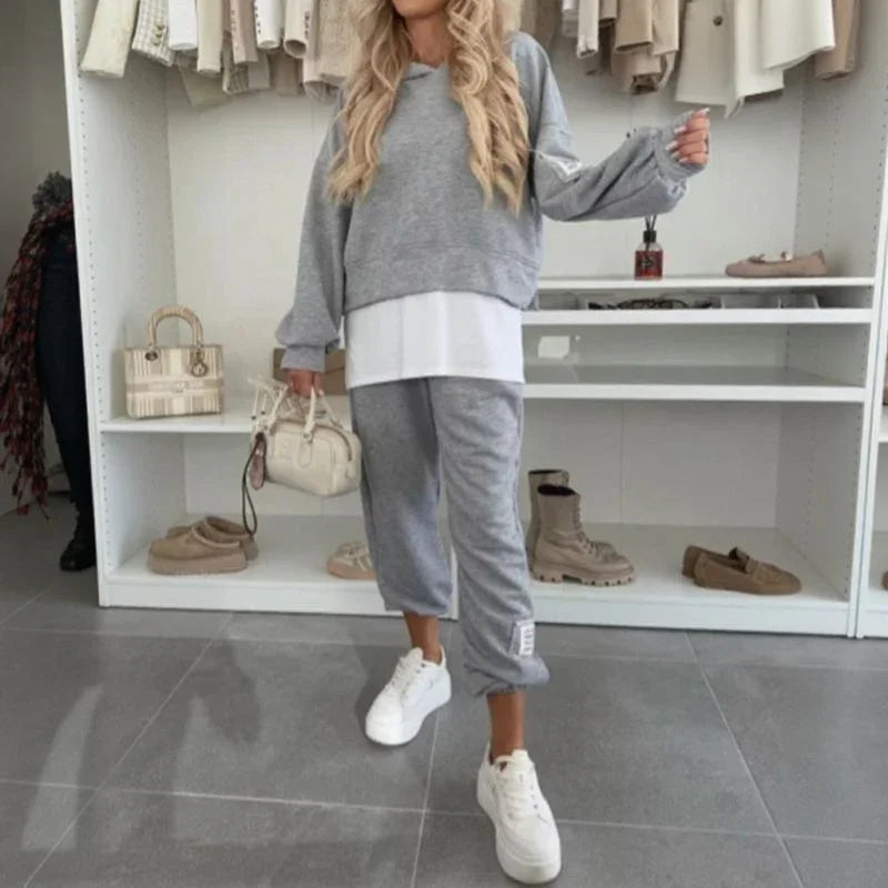 Conjunto Moletom Lara Belle™ com Efeito de Dupla Camada / Visual Moderno com Toque de Delicadeza!