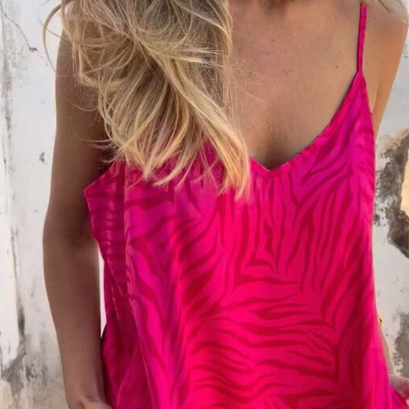 Vestido Zaya™ em Viscose Fria com Alças Delicadas Ajustáveis / Leveza absoluta com caimento confortável e elegante!