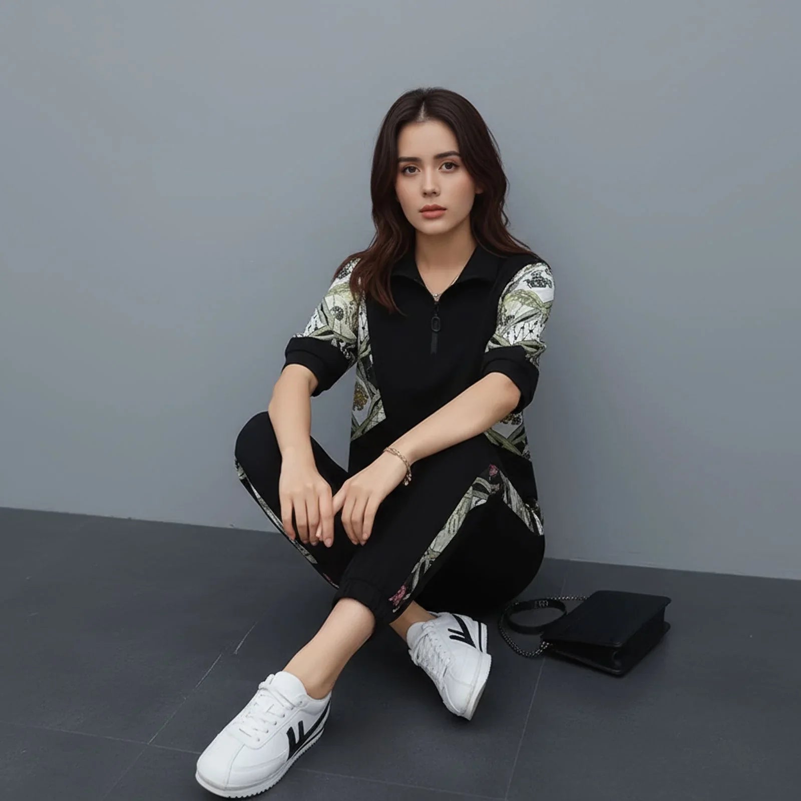 Conjunto Mosaique™ com Gola Zíper e Estampa Contrastante / Arte, Movimento e Conforto em Cada Traço