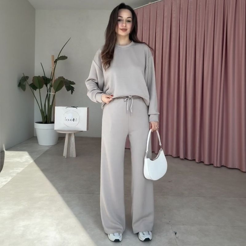 Conjunto em Moletom Hermoza™ Tecido Macio com acabamento Aveludado / Minimalismo Sofisticado para Todos os Dias!