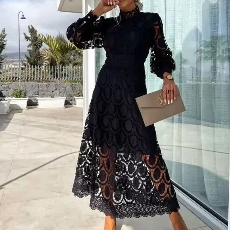 Vestido Leonora™ em Renda Artesanal com Acabamento Premium / Delicadeza Luxuosa com Postura e Classe!