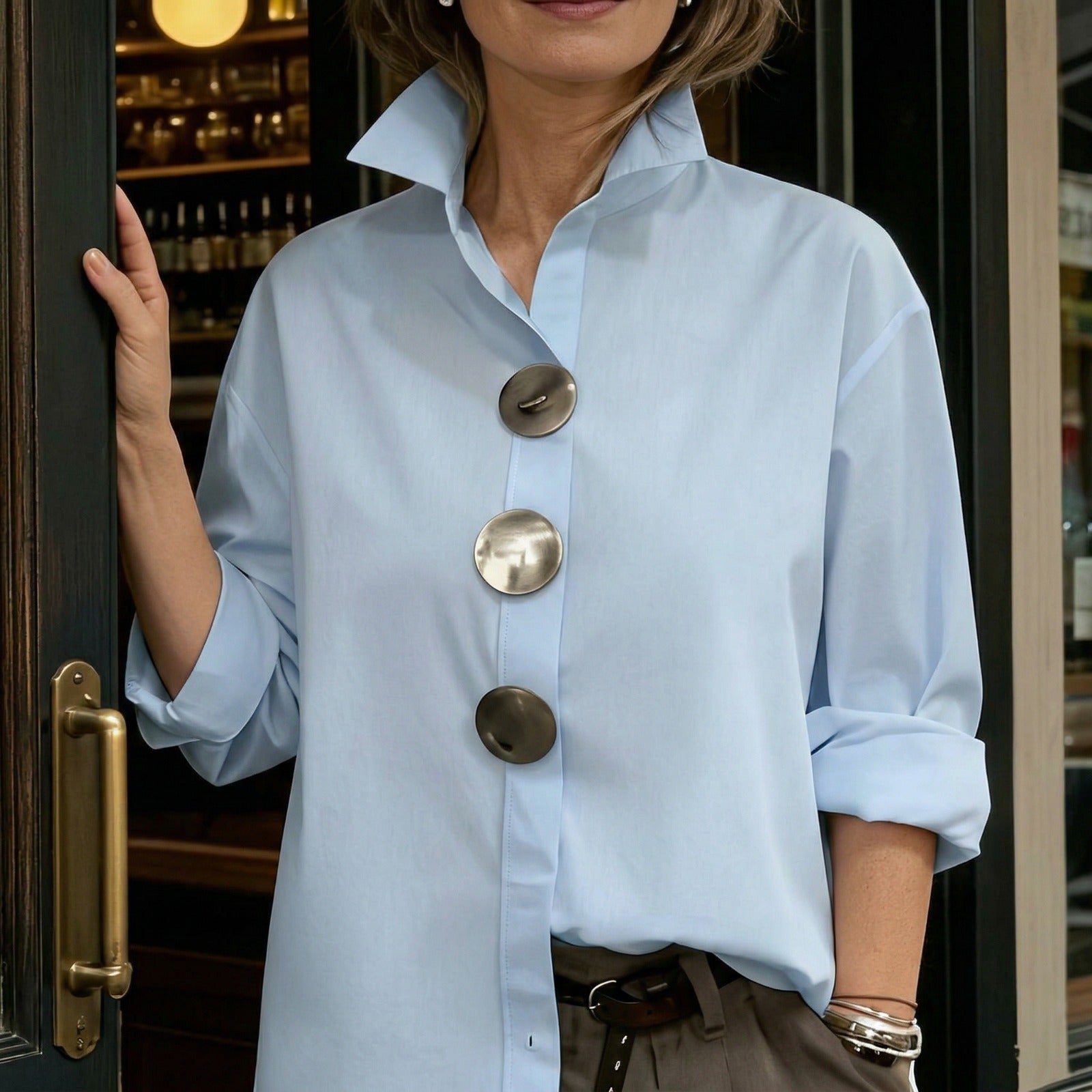 Camisa Martina™ com Gola Estruturada e Botões Oversized