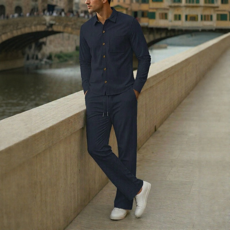 Conjunto Monte Carlo™ com Textura Leve e Calça com Cós Elástico Ajustável