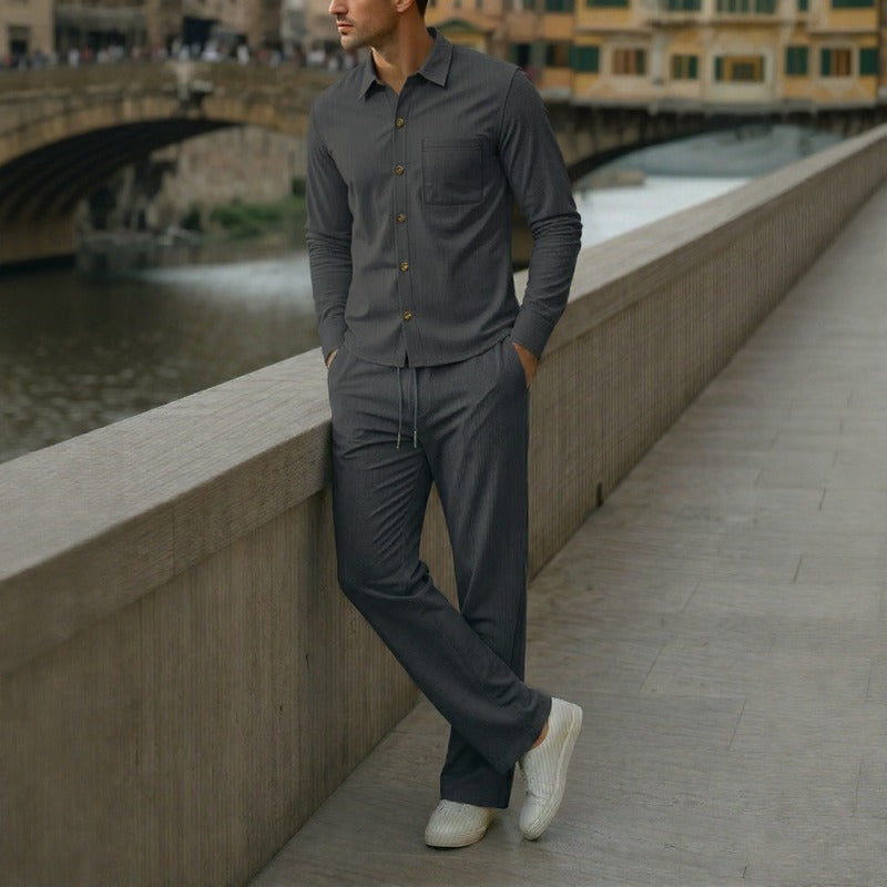 Conjunto Monte Carlo™ com Textura Leve e Calça com Cós Elástico Ajustável