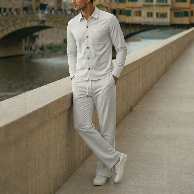 Conjunto Monte Carlo™ com Textura Leve e Calça com Cós Elástico Ajustável