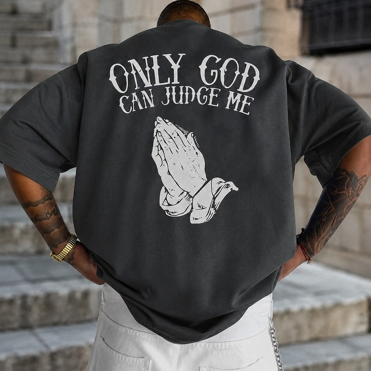 Camiseta Caleb™ com Estilo Streetwear e Estampa Posterior