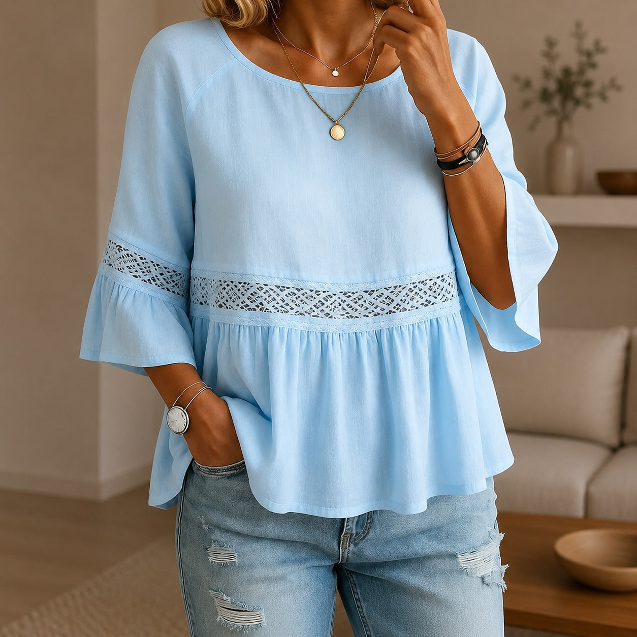 Blusinha Aitana™ com Rendado Delicado e Mangas Evasê