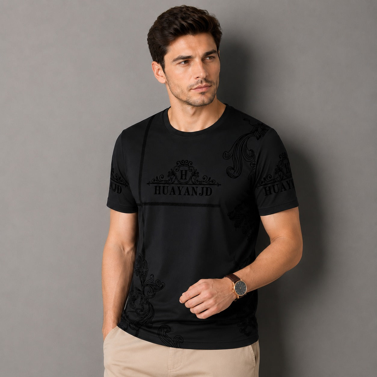 Camiseta Vittore™ com Gola Redonda e Estampa Contemporânea / Ideal para um visual moderno em qualquer ocasião