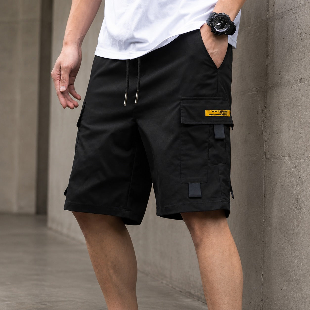 Bermuda Brenor™ com Bolsos com Aba e Cordão Ajustável / Praticidade Para Acompanhar A Rotina com Conforto.