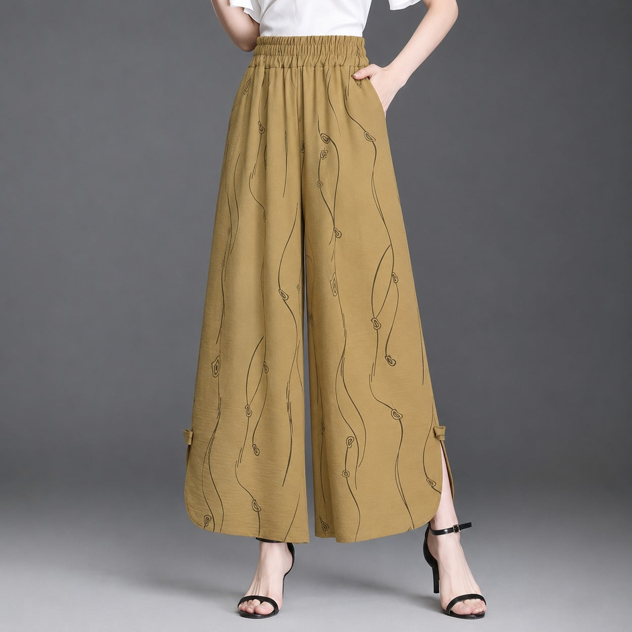 Calça Maristel™ com Estampa Artística e Fendas na Barra / Leveza Que Acompanha Cada Movimento