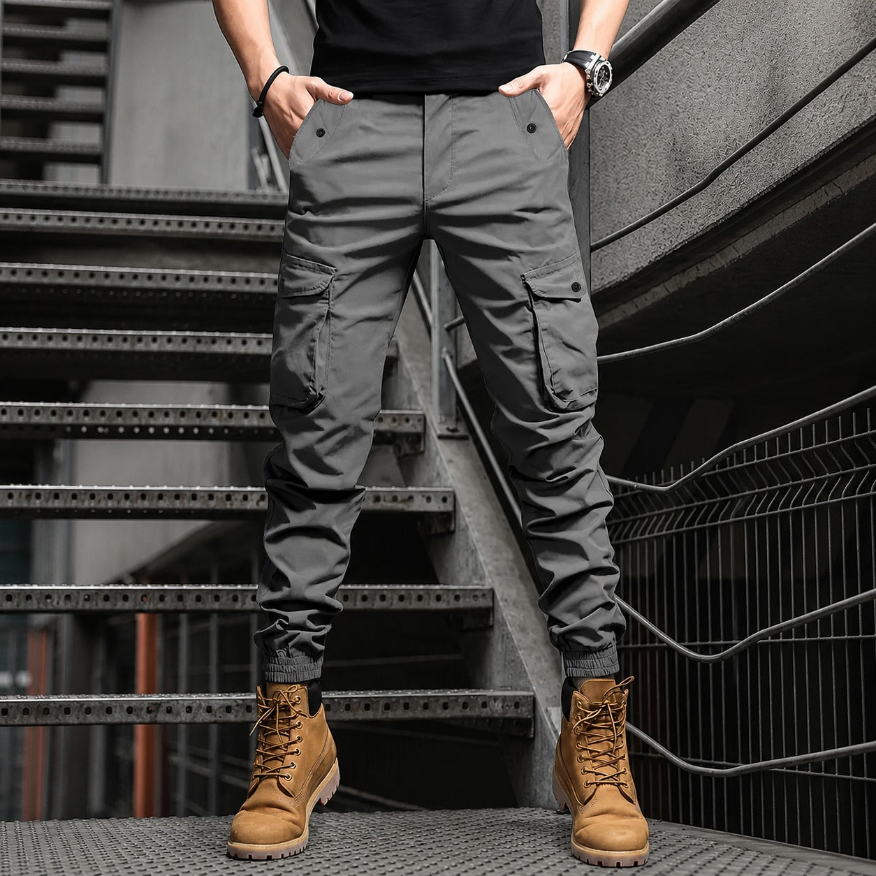 Calça Brennar™ com Bolsos Cargo e Modelagem Jogger / Praticidade Para Acompanhar a Rotina.