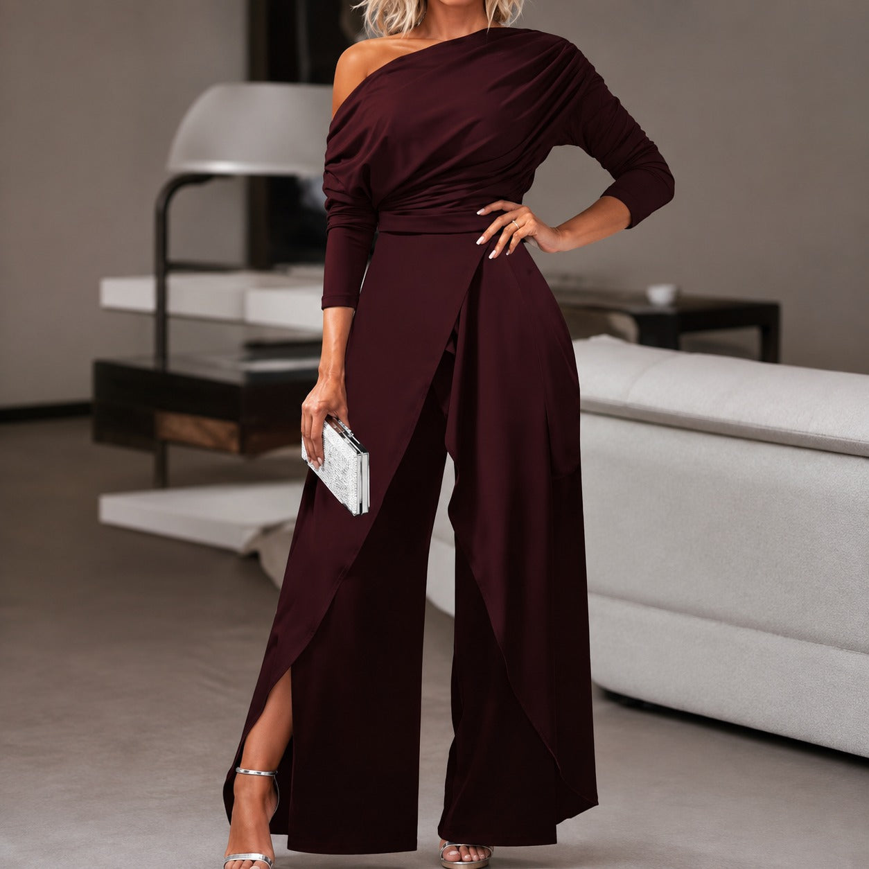 Macacão Lorienne™ com Ombro Único Drapeado e Calça Ampla com Sobreposição / Elegância Marcante com Movimento Fluido