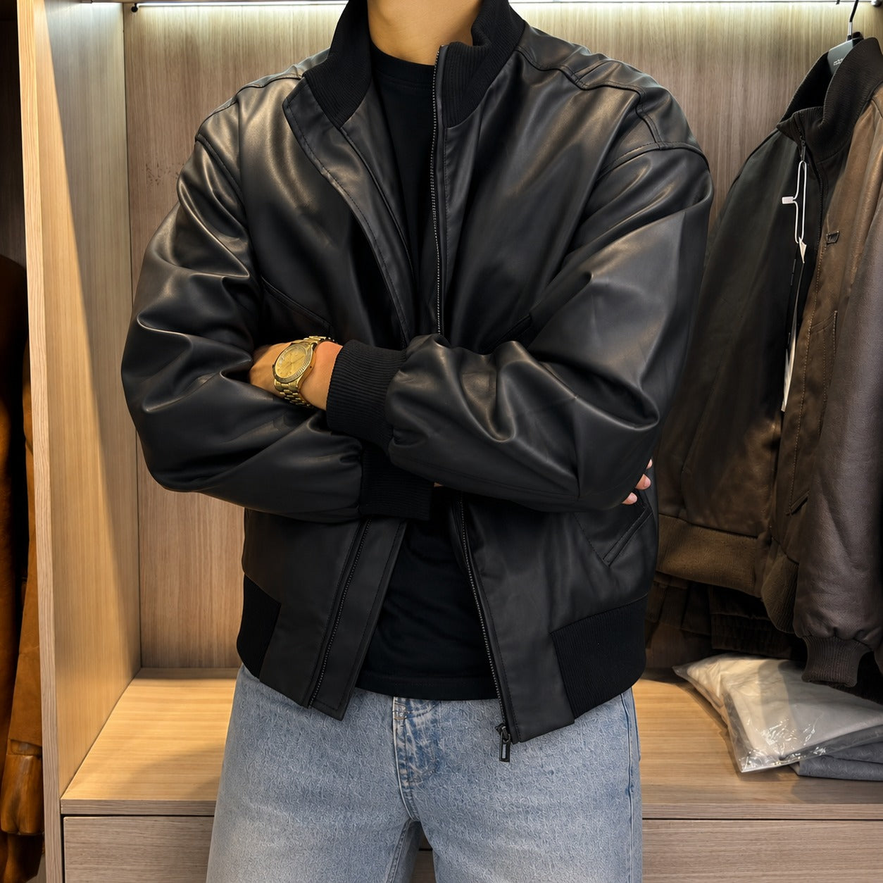 Jaqueta Ronan™ com Modelagem Bomber e Gola Canelada