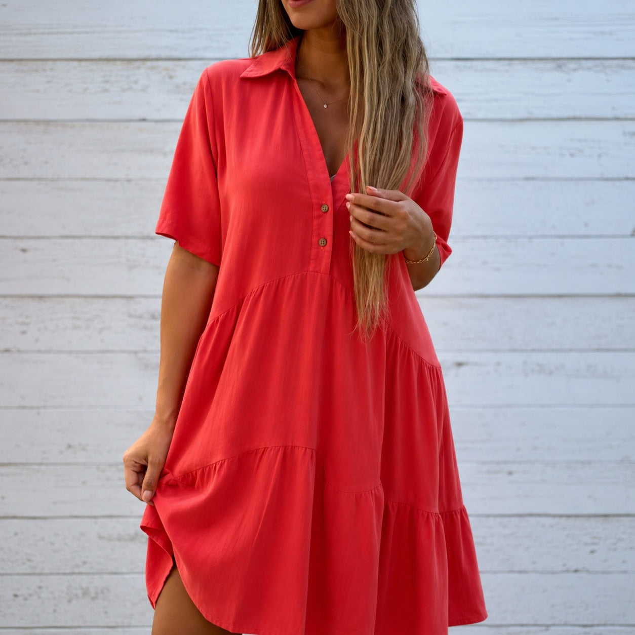 Vestido Fernanda™ em Linho de Algodão com Gola Clássica e Mangas Curtas