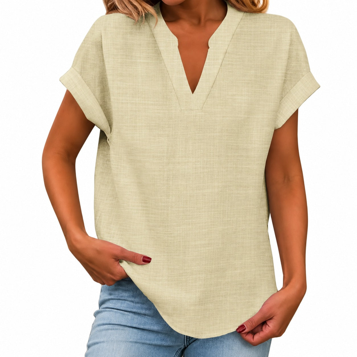 Blusa Maíra™ com Mangas Curtas Dobradas e Barra Arredondada / Uma escolha prática para dias quentes, passeios e viagens