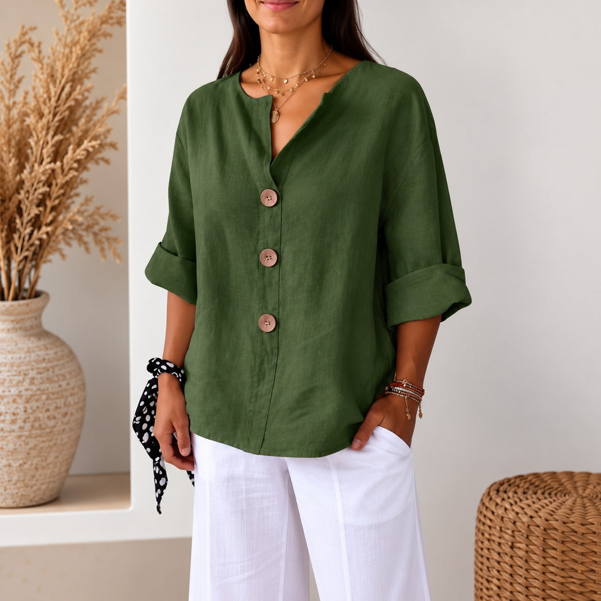 Blusa Avelora™ com Modelagem Solta, Botões Frontais e Caimento Leve