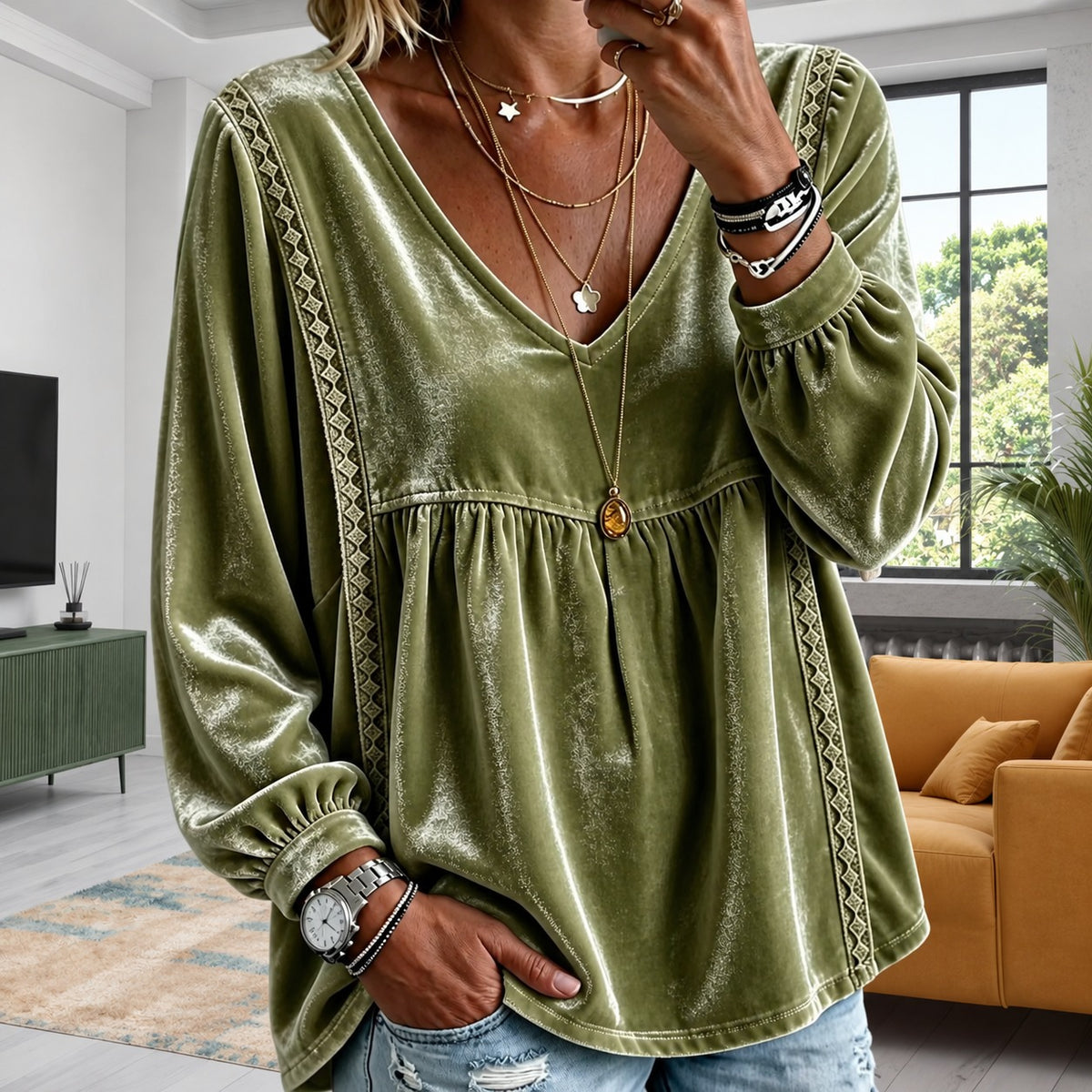 Blusa Stefania™ com Decote V e Detalhes Geométricos / Feminilidade em Linhas Delicadas