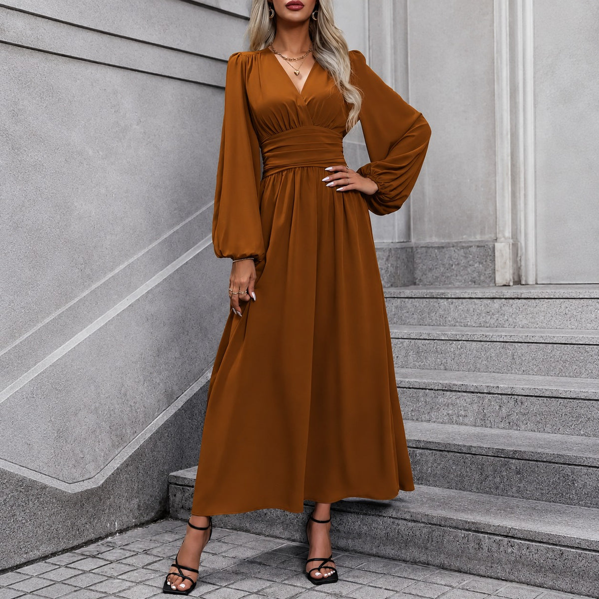 Vestido Lorena™ com Cintura Drapeada e Mangas Bufantes / Detalhes Que Trazem Elegância à Silhueta