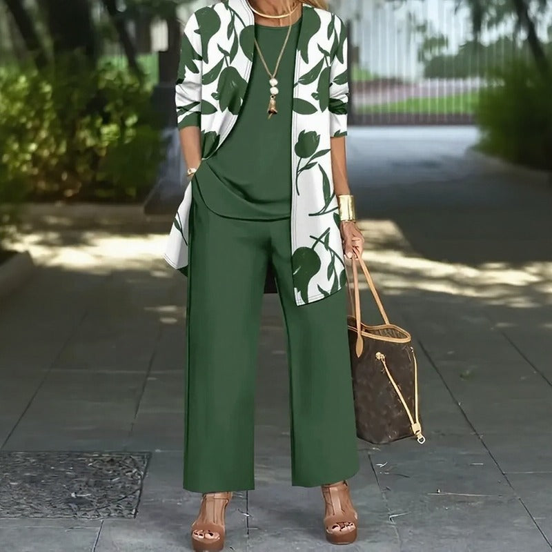 Conjunto Magnolia™ com Blusa Soltinha, Calça Pantalona e Cardigã Floral Alongado / Três Peças Que Criam Um Visual Elegante e Muito Bem Resolvido