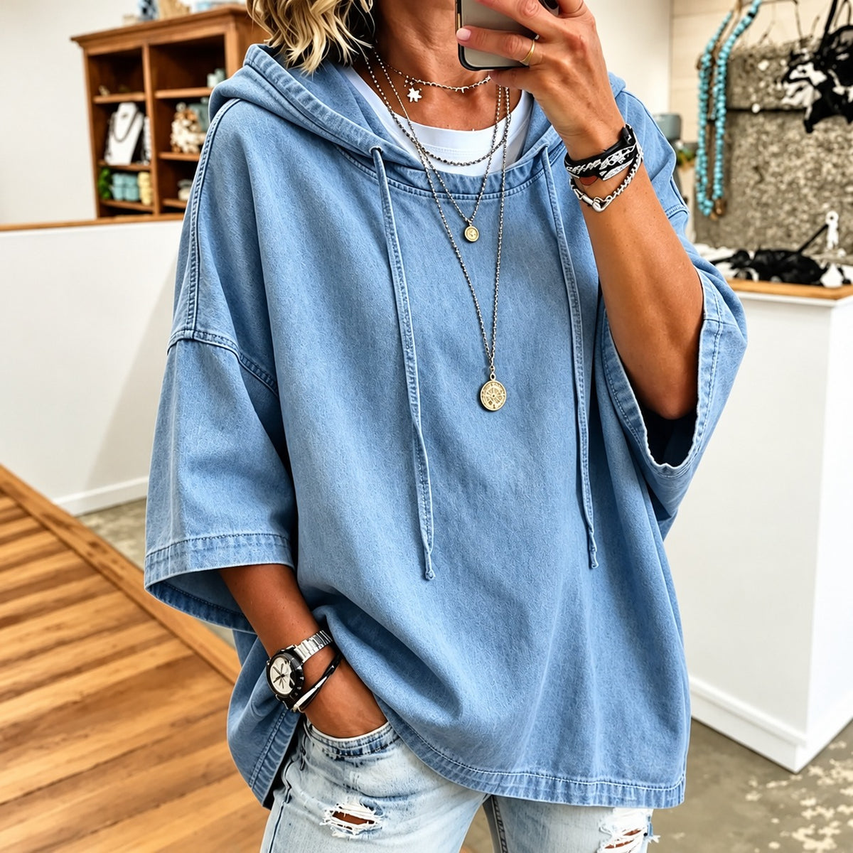 Blusa Cecília™ Jeans com Capuz, Mangas 3/4 Amplas e Modelagem Oversized