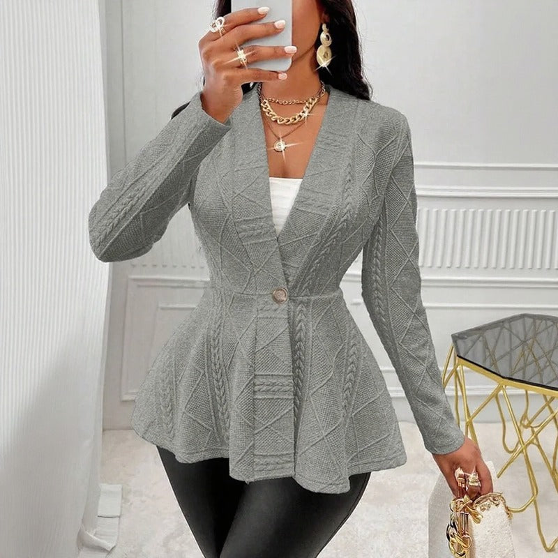 Blazer Victoire™ com Cintura Marcada, Lapela Elegante e Tecido com Textura Geométrica
