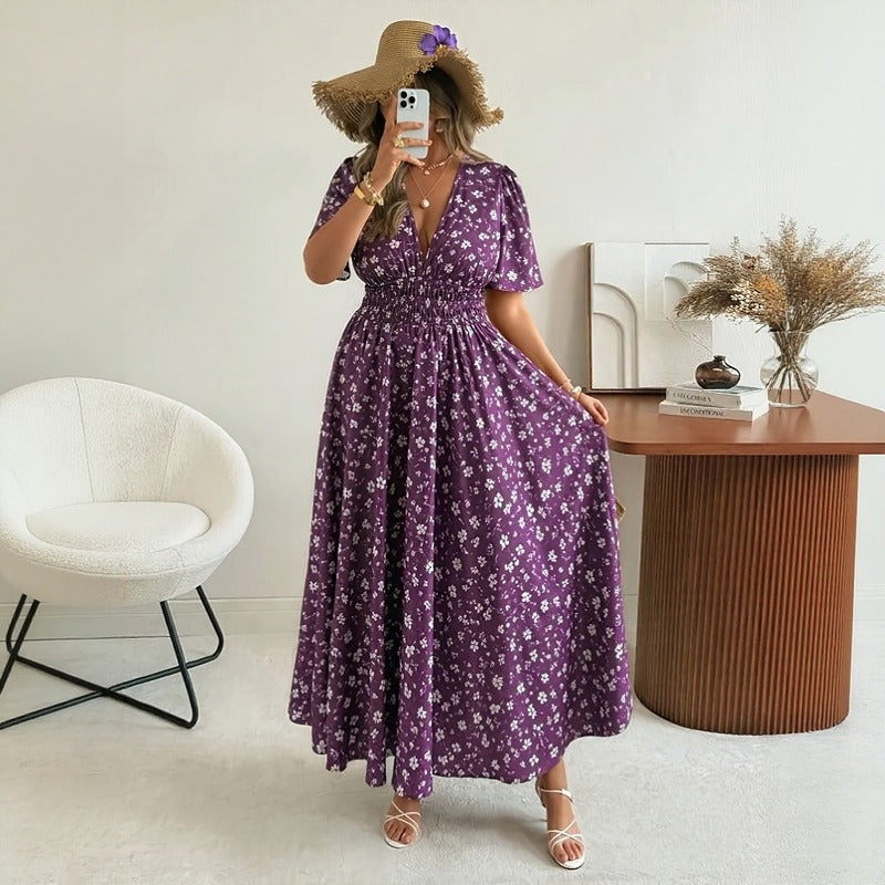 Vestido Loretina™ com Estampa Floral Charmosa, Cintura Marcada e Mangas Curtas Soltinhas / O Charme Romântico em Uma Silhueta Delicada e Feminina